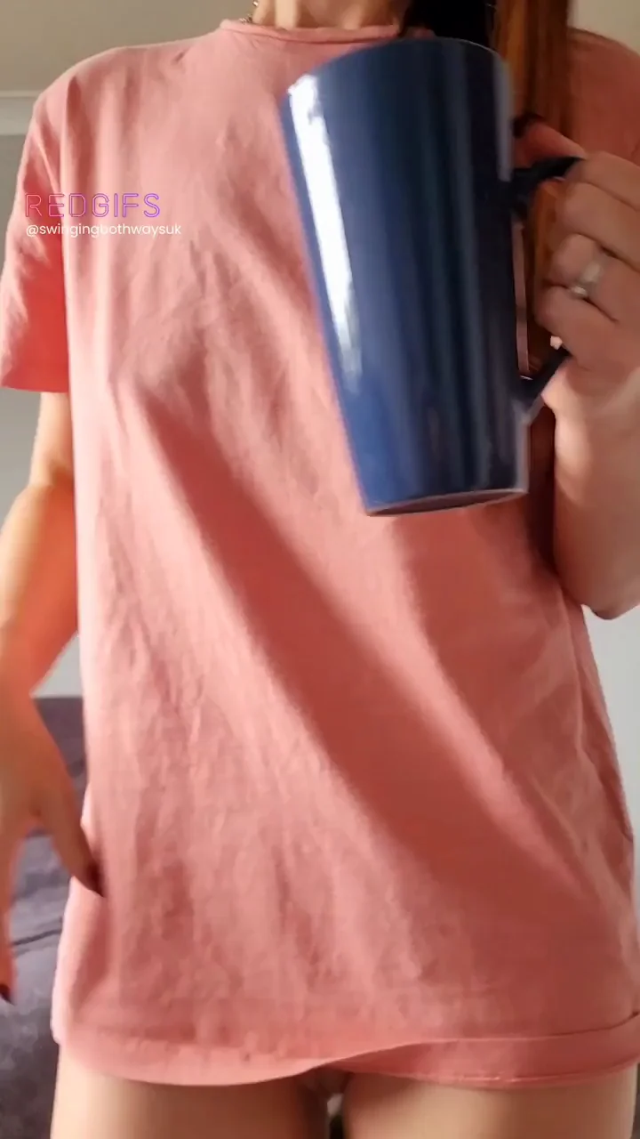 The best days start with coffee and a nude milf 🥰 (38f)