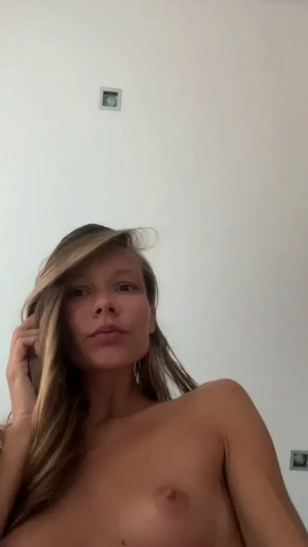 Feeling so horny today :*
