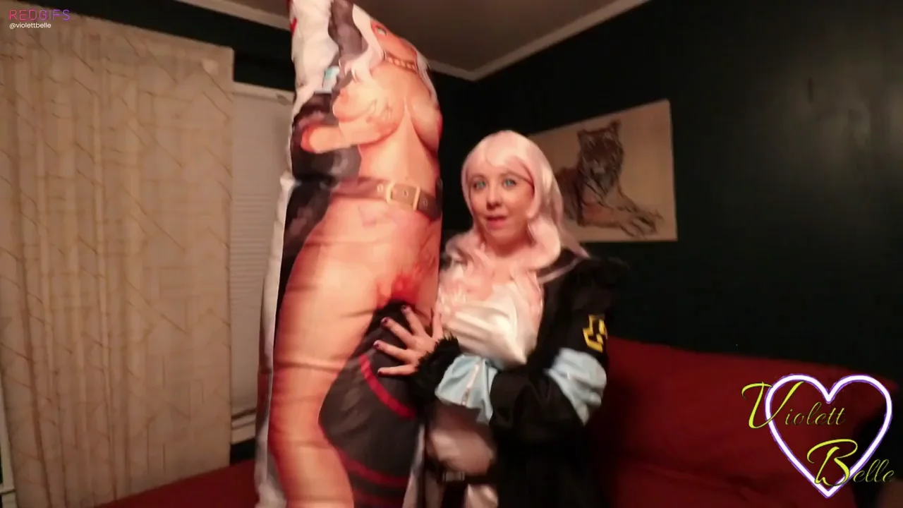 Humping a lewd pillow
