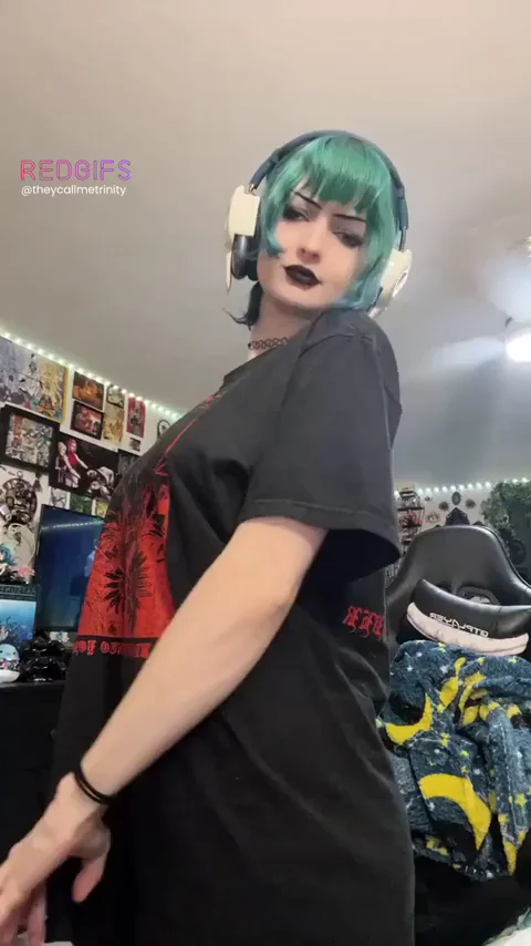 btw your doll has a nice ass