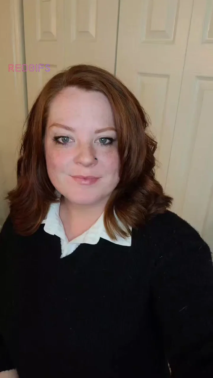 Witchy Big Tiddy Goth GF Teases Her Spellbinding Curves