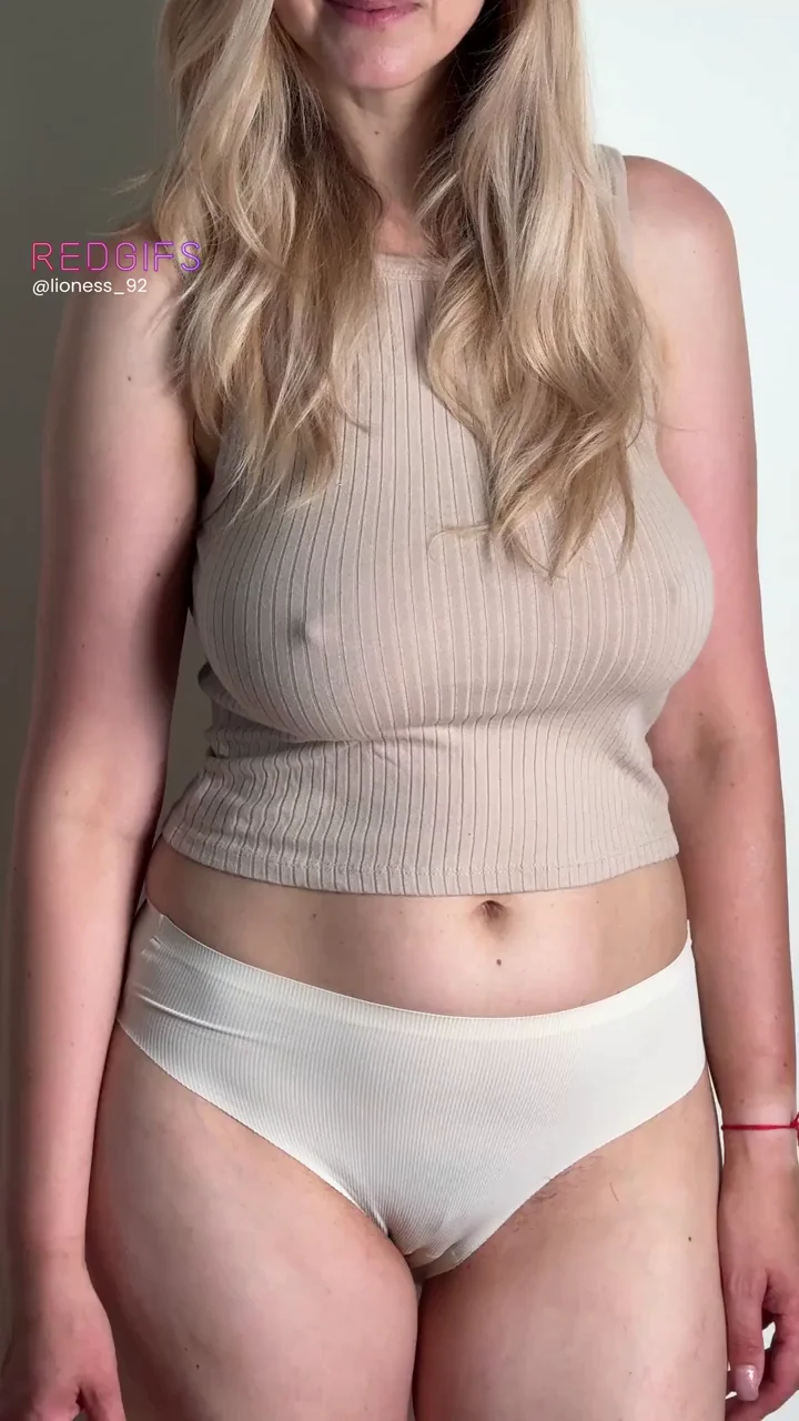 Morning Wood Fix: Cheating Wife's Thick Tits & Juicy Cameltoe Tease 😈🍆💦