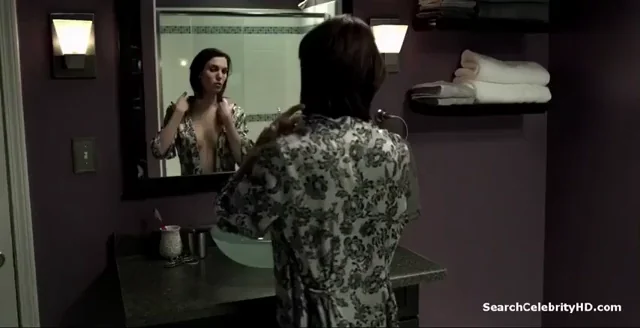 Christy Carlson Romano in Mirrors 2