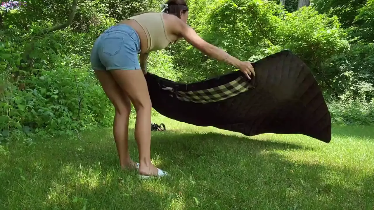 🔥 College Slut's Naughty Book Tease in Public Park 😈📖