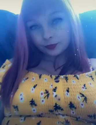 Balcony Tit Flash Slut ?🍈🍈
