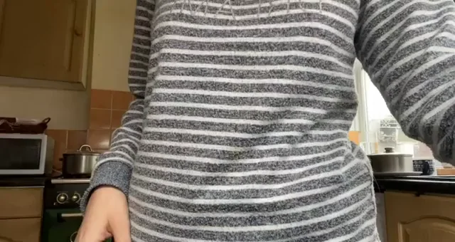 little tease in the kitchen ?