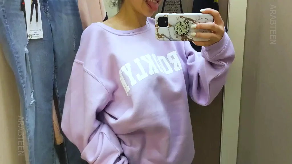 🫦 Oversized Hoodie Hiding My Juicy Tits? Fitting Room Tease 🔥