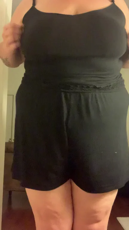 PJs or Naked? Chubby Babe's Soft Curves Win Every Time 😈🍑