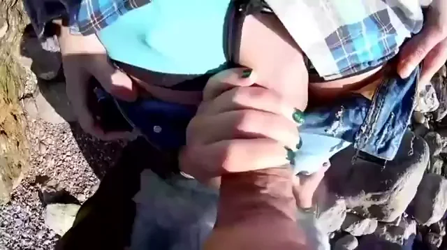 Hot Babe Finishes the Job with Sloppy Handjob 💦🍆