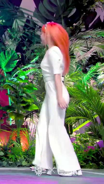 Loona - Vivi