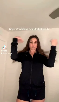 Hate Zoom Classes But Love Flashing My Tits 😈💦