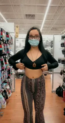 Wyd if you see me flash my boobs in Walmart like this? ?