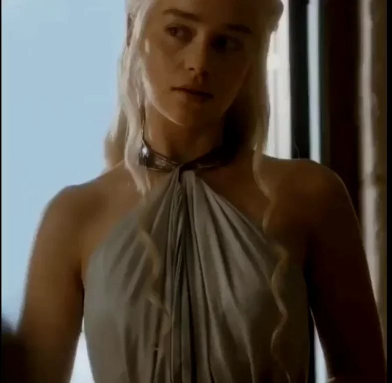 Emilia Clarke's Horny Dragon Slut Face Before Hard Fuck 😈🔥