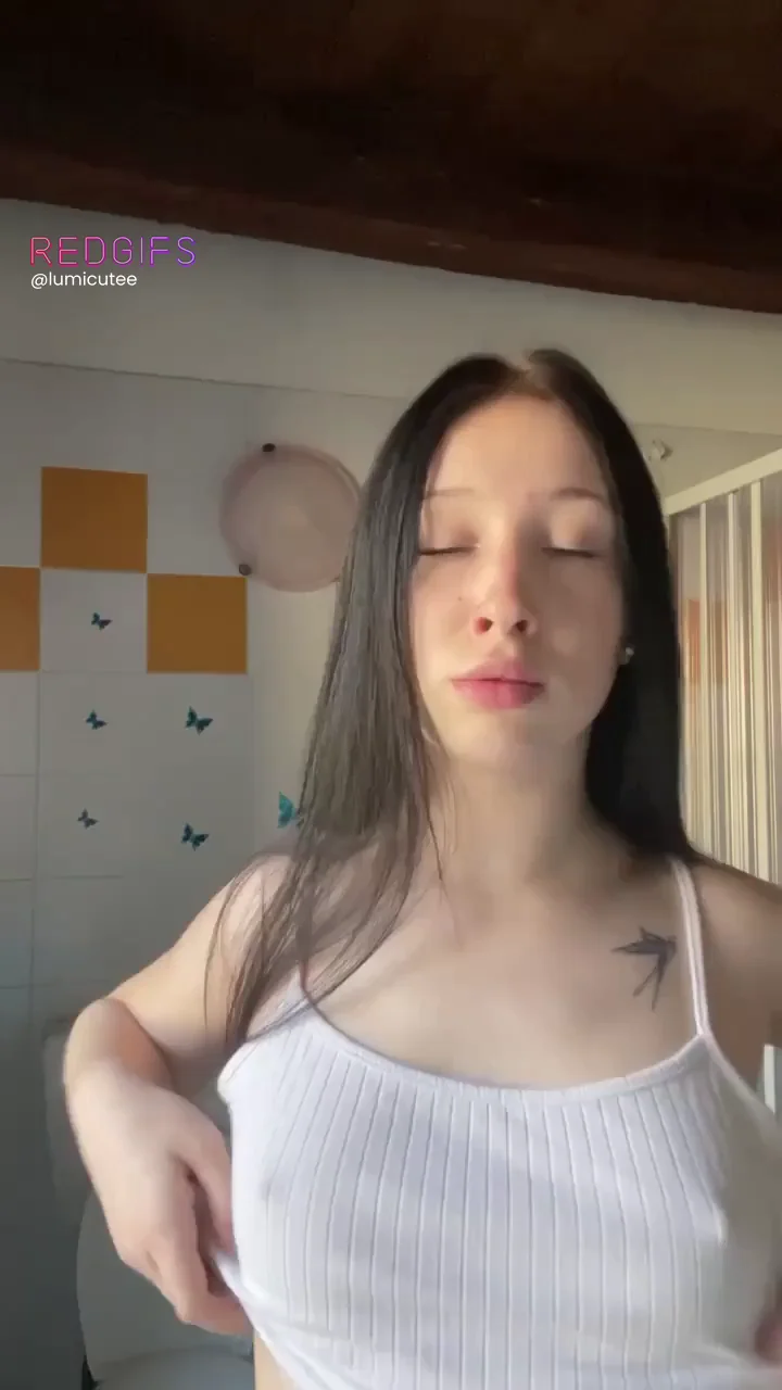 Titty fuck or BJs? Another debate