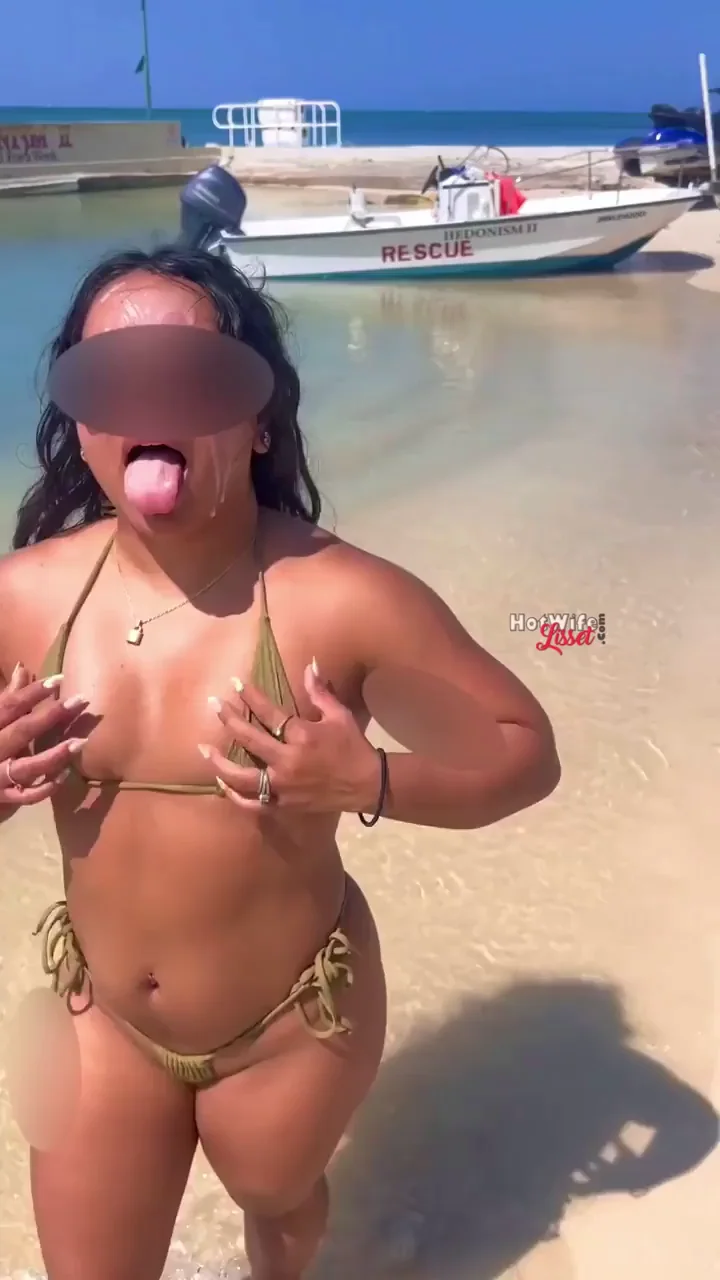 My first ever cumwalk that i did on the beach