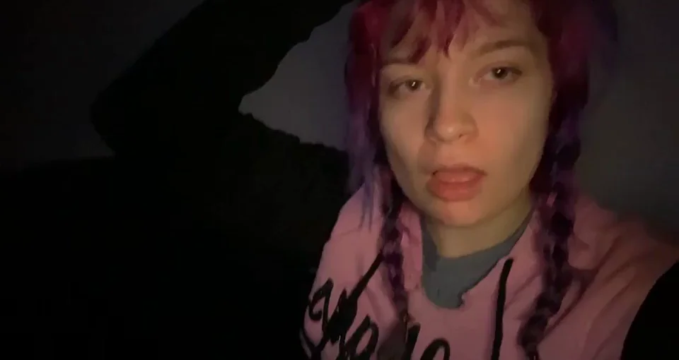 Open if u want to be flashed by a small titty princess