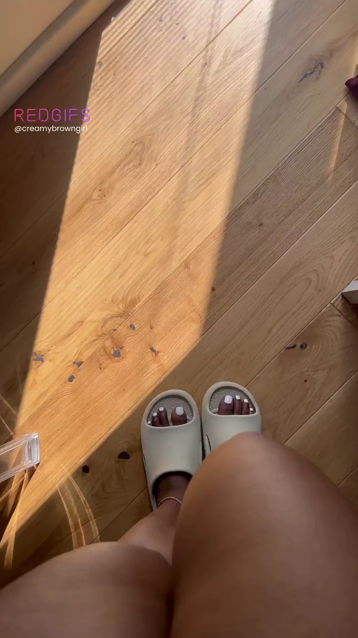 Did you see my pussy? (F)