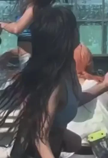 Chaeyoung and Jiheon - fromis_9