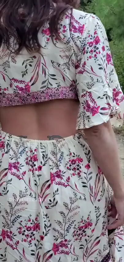 Just a milf who enjoys giving you a little peek at the goods