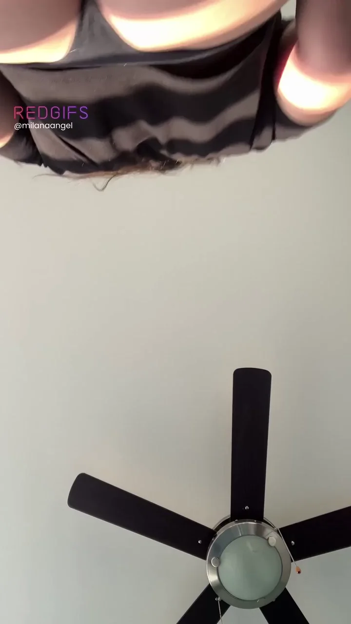 Oops! Phone Cam Caught My Juicy Ass Twerking Up Close 😈🍑