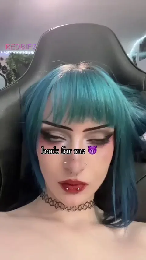 Bark Like a Slutty Gamer Bitch for Daddy