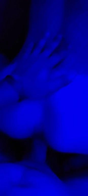 A little doggy tease. She needs a pussy to eat.