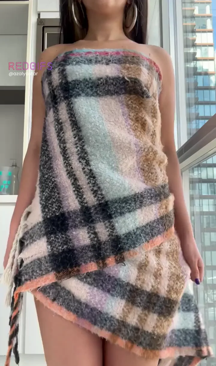 Oops! My Plaid Towel Slipped Off 😳🍑