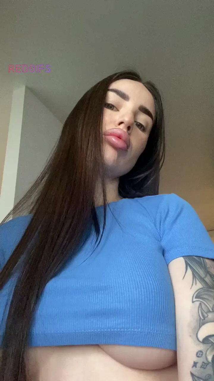 Suckable Peach Titties 🍑💦