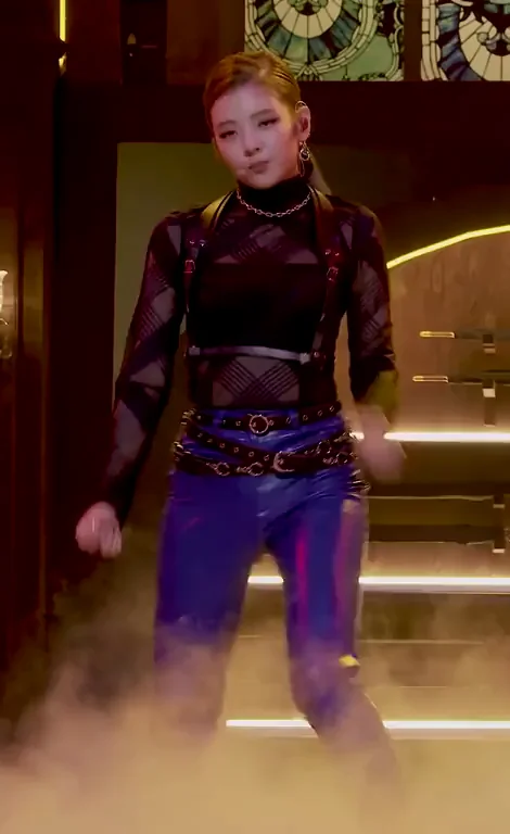 🔥 ITZY Lia's Shiny Leather Ass Tease 💦