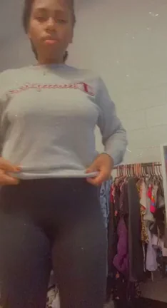 Thick Ebony Babe Drops and Bounces Her Juicy Ass