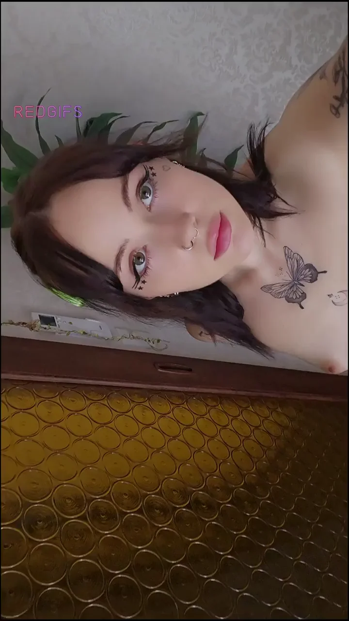 Prettiest Natural Titties Ever 💕👅