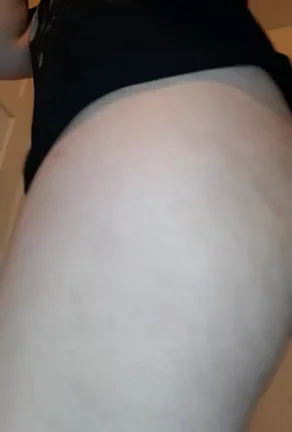 Just Peachy 🍑 Slutty Ass Tease