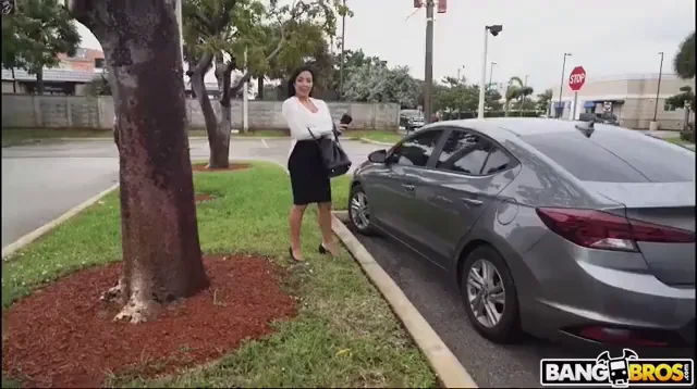 Kitten's Late-Night Car Jiggle Fuck 🍑💦