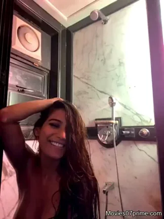 😍 Massive Smile & Monster Tits in Steamy Shower Show 💦