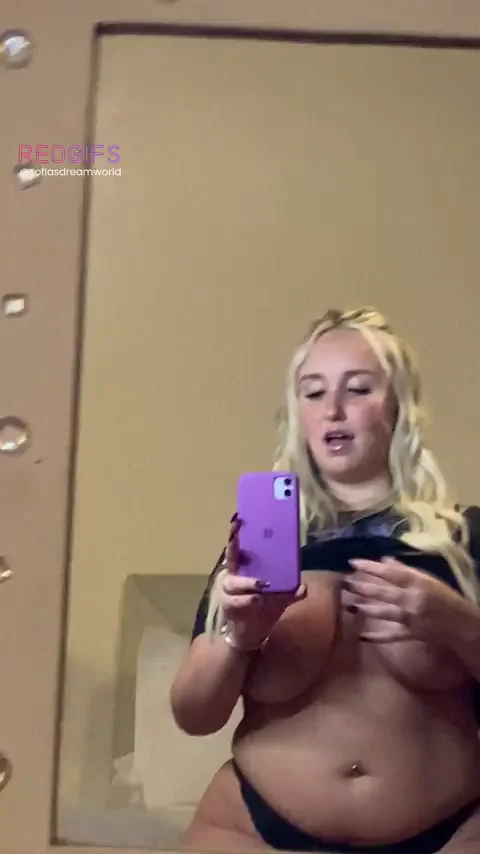 A hot blonde here