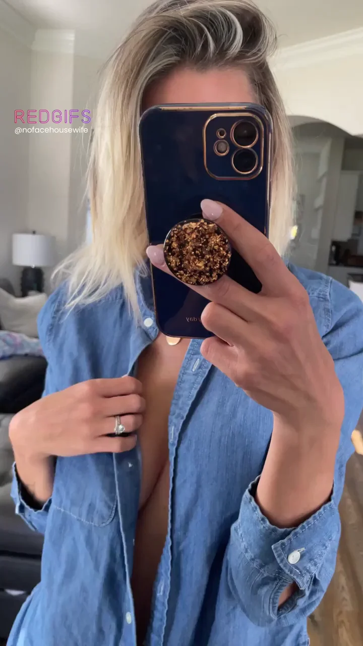 Quickie Titty Tease Reveal 'Cause I Fucking Can! 🥰😈🍈🍈