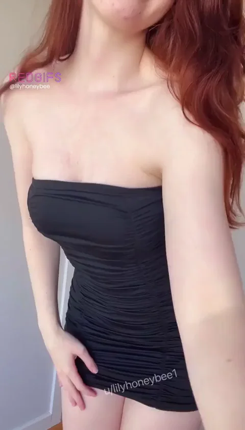 This is what a busty redhead looks like!