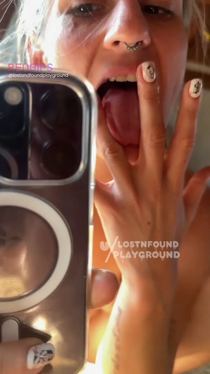 Hot Slut Devours Her Creamy Creampie Treat 💦👅