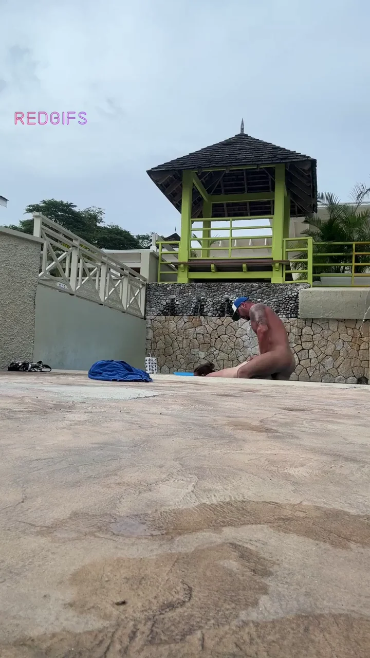 Cum Join Our Poolside Fuck Fest 😈💦👫