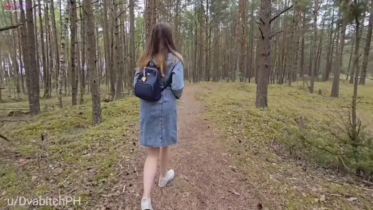 Stranger Caught Me Flashing Outdoors So I Showed Him Even More and Sucked His Dick As Well