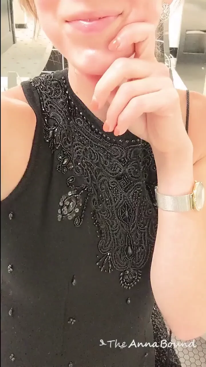 Blowing off some steam before a high-stakes business dinner 😅 [gif]