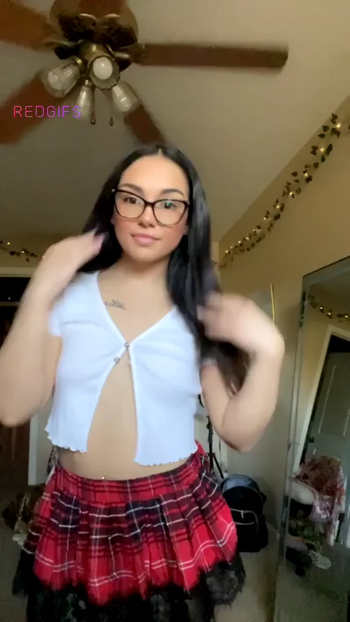 I heard that you've been craving for some Latina tits, so here i am!