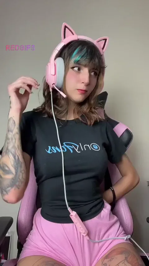 Good Day Tease for Daddy 😻🔥