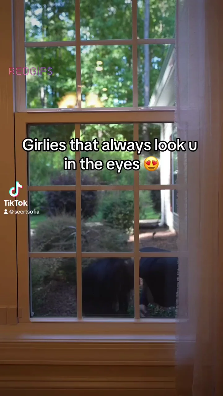 The eye contact 😫