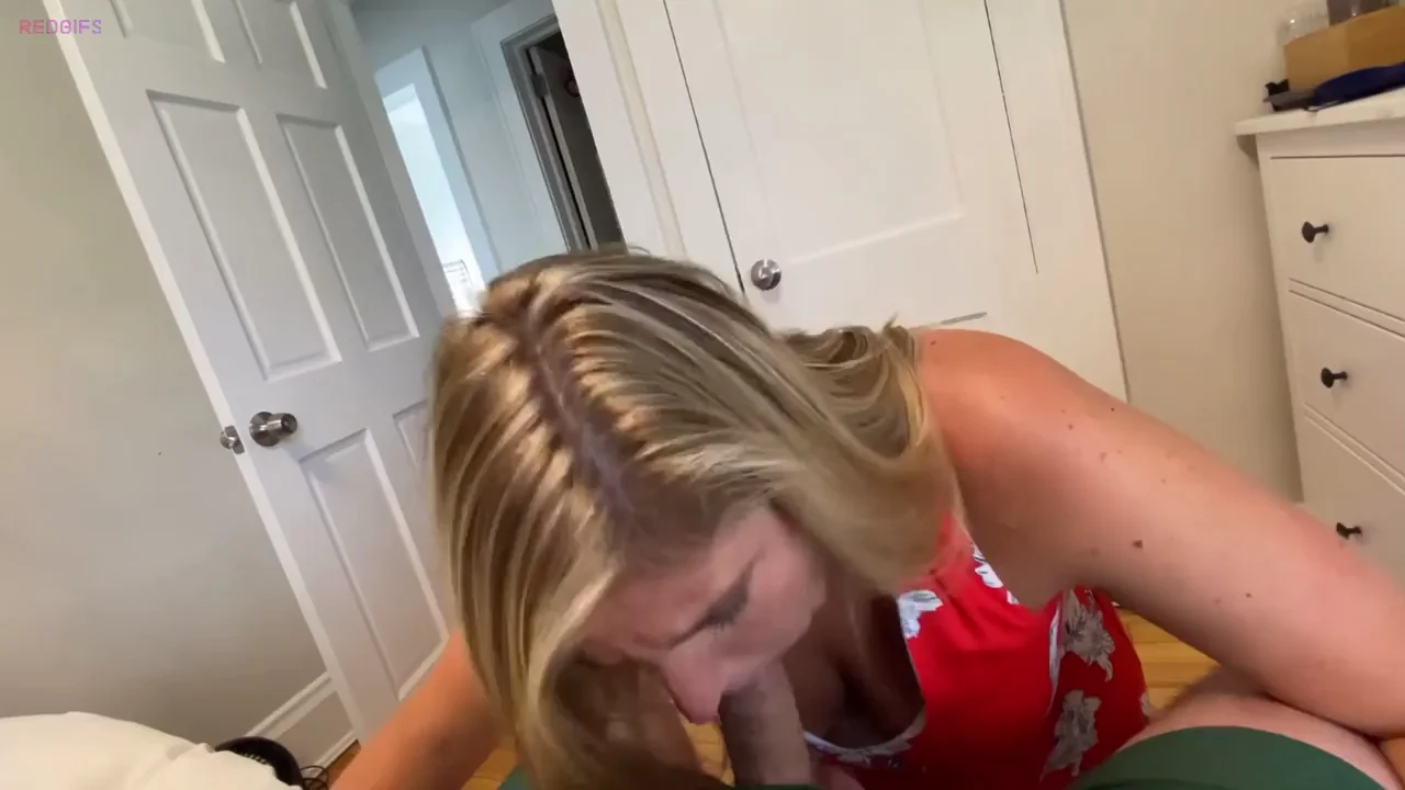 Had a few cocktails and the. wanted a real cock in my mouth
