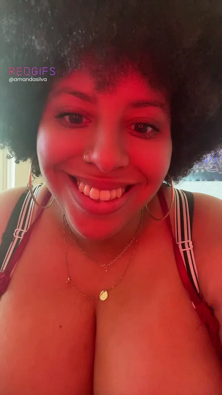 Ebony Babe's Massive Mommy Milkers Surprise 🍫💦