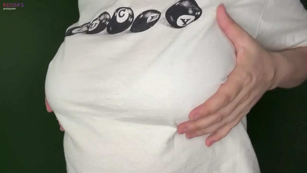 Perfect Natural Tits Tease! 🍈🍈