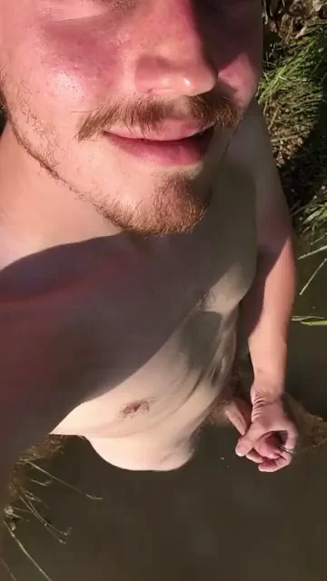 Thick Dick Swinging Wild Outdoors 😜🍆 (26)