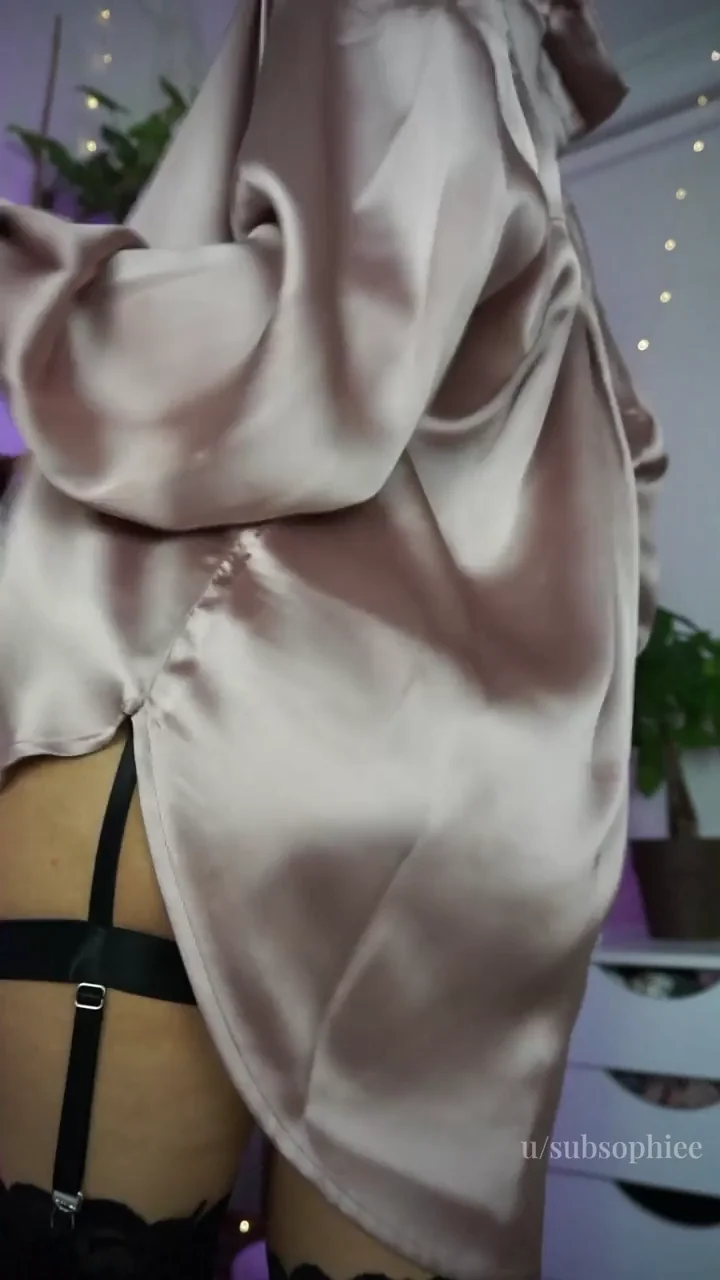 My favorite outfits start with no pants