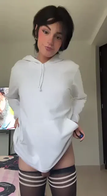 What do you call a girl who likes to fuck and cums on the first date
